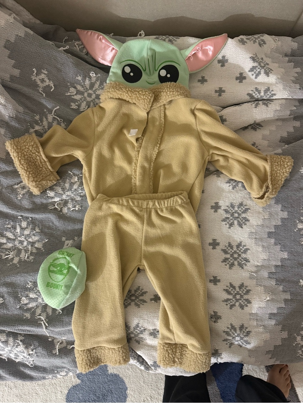 Star Wars Baby Yoda Green and Tan Fleece costume